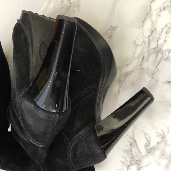Tod’s suede heeled boots - Picture 7 of 7